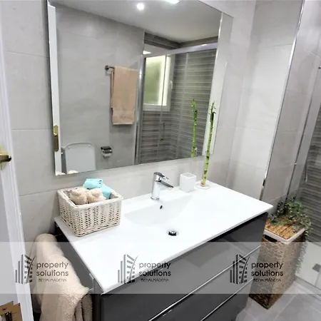 Apartment Benalgolf Vista Al Mar - Piscina Y Playa - Cercano A Campo De Golf *